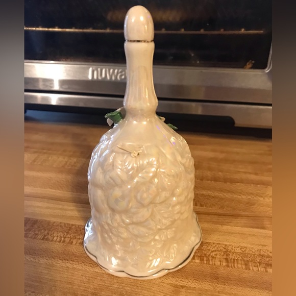 Vtg 6" Porcelain Dinner Bell 3D Sculpted Easter Spring Floral w/Gold Trim Detail - Picture 2 of 7